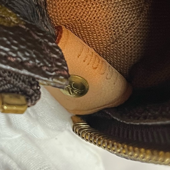 Authentic Louis Vuitton Monogram Cabas Mezzo MM Tote - Picture 11 of 12